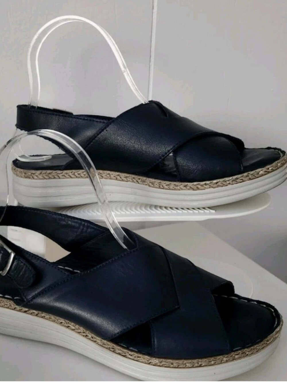 CABELLO Women's Navy Blue Cross-Strap Riley Leather Sandals Sz 40 EU Orthopedic